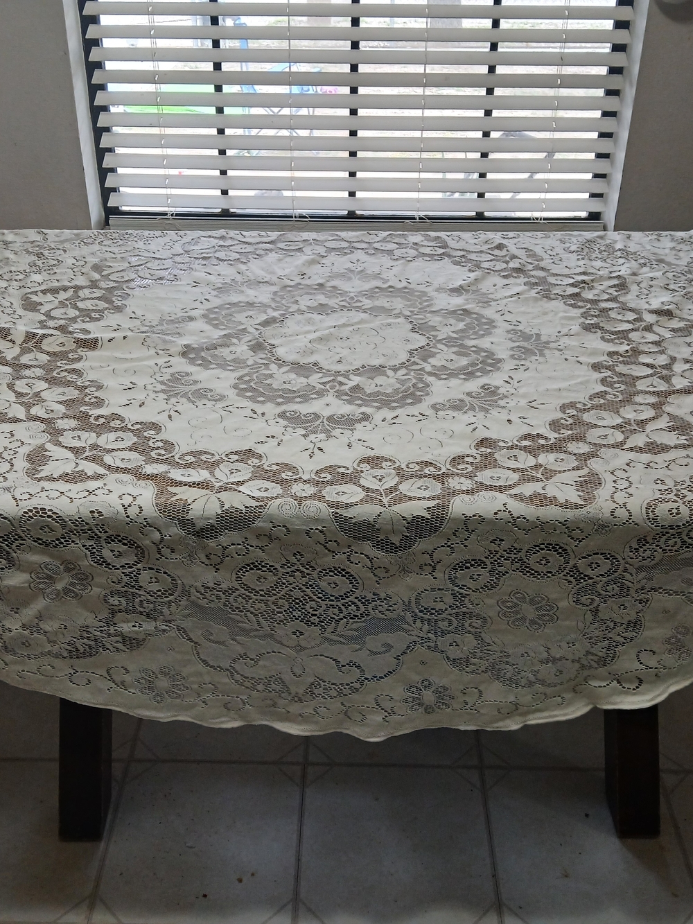 Vintage Woven Cream Tan Lace Oval Round Tablecloth Cotton Floral 67"x60"